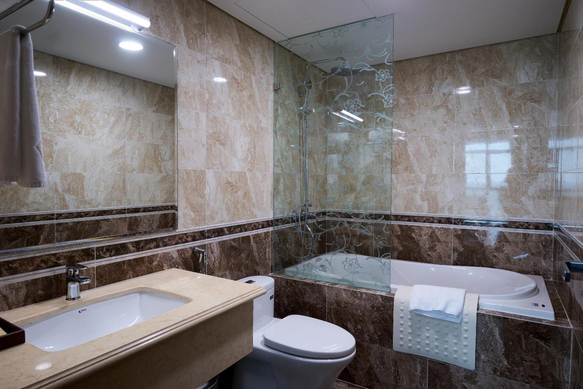 Netland Westlake Legacy Suites Ханой Экстерьер фото